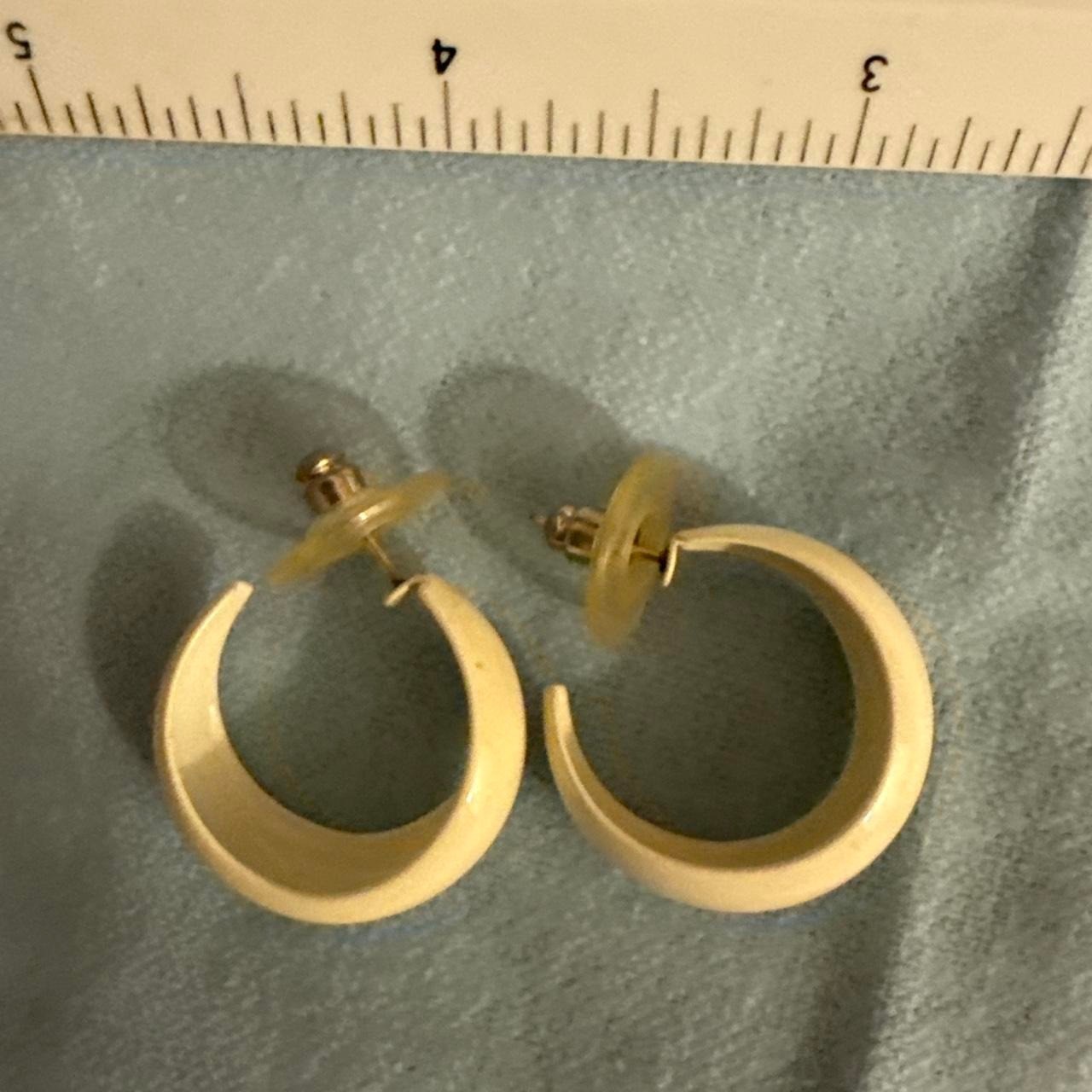 Vintage Retro Cream Hoop Earrings Off White Chunky C-Shaped Post Backs