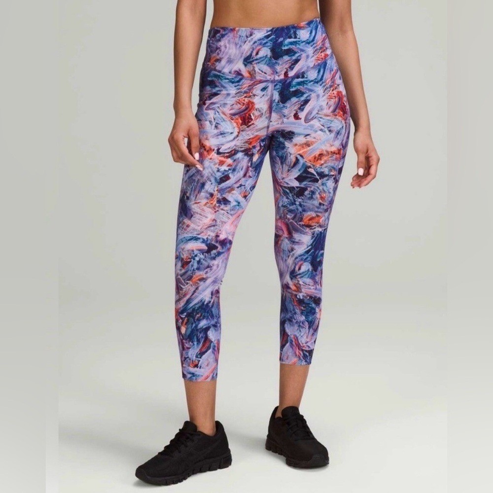 Lululemon Base Pace High Rise Tight Crop Atmospheric‎ Purple Women’s Size 2