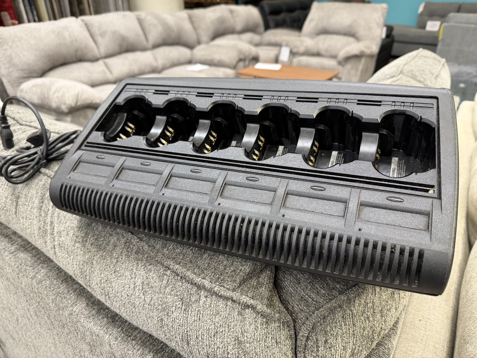OEM Motorola IMPRES WPLN4121BR 6-Bay Charger XTS2500 XTS5000 w/Cord OEM Motorola IMPRES WPLN4121BR 6-Bay Charger XTS2500 XTS5000 w/Cord