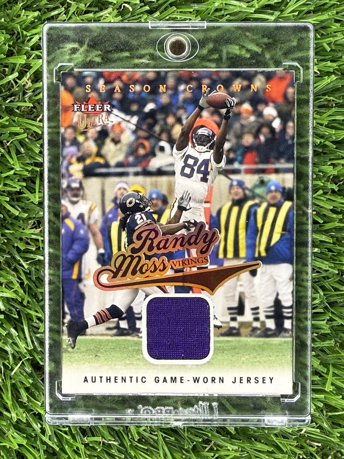2004 Fleer Ultra - Season Crowns Game-Used Randy Moss #11 Copper /349 (MEM)