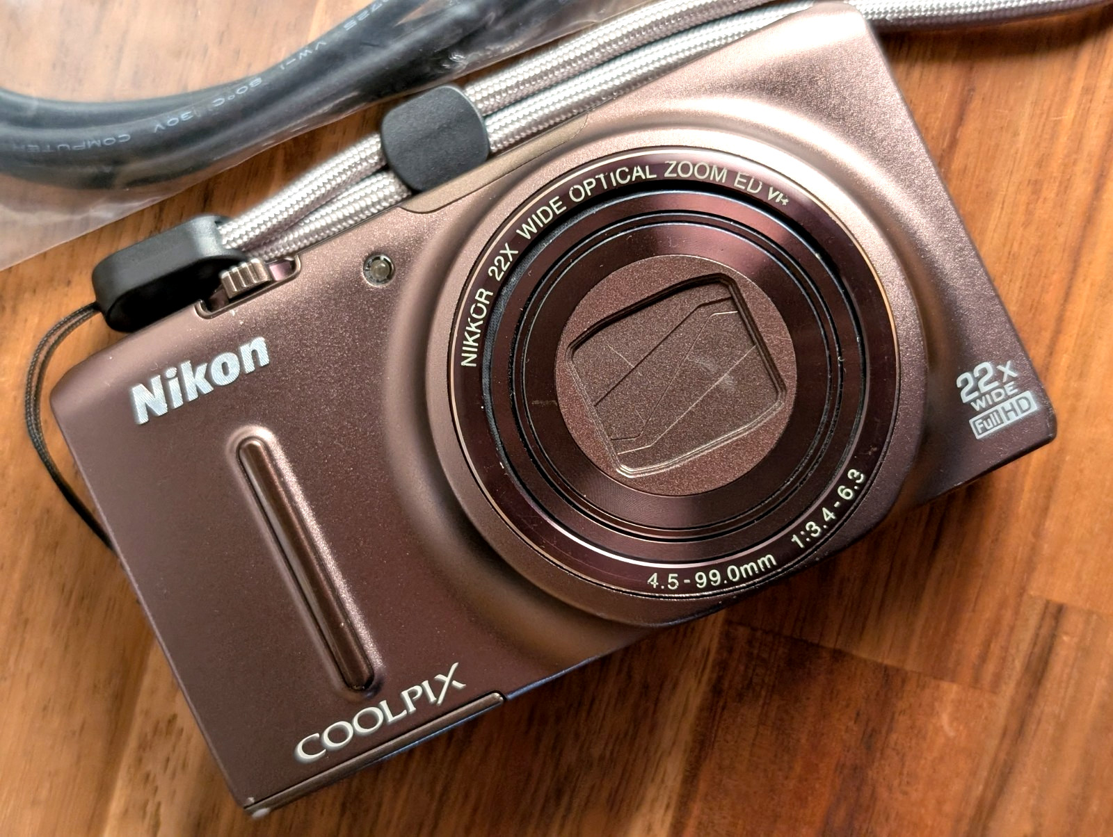 N MIMT Nikon COOLPIX S9500 Digital Camera 18.1MP 22x zoom English OK Japan