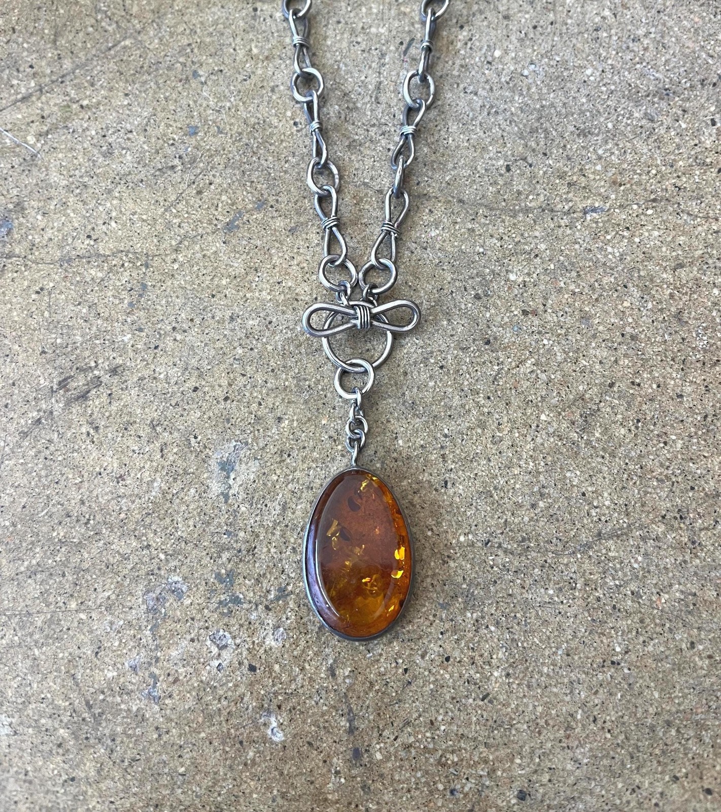 Vtg Silver Chain Necklace with Amber Stone Pendant - L: 19 inches - 36.90 grams