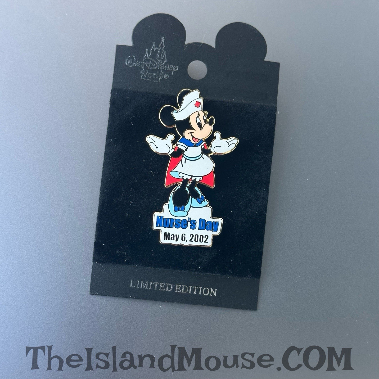 Walt Disney World Vinyage Minnie Mouse Nurses Day 2002 LE 2500 Pin & Card Walt Disney World Vinyage Minnie Mouse Nurses Day 2002 LE 2500 Pin & Card