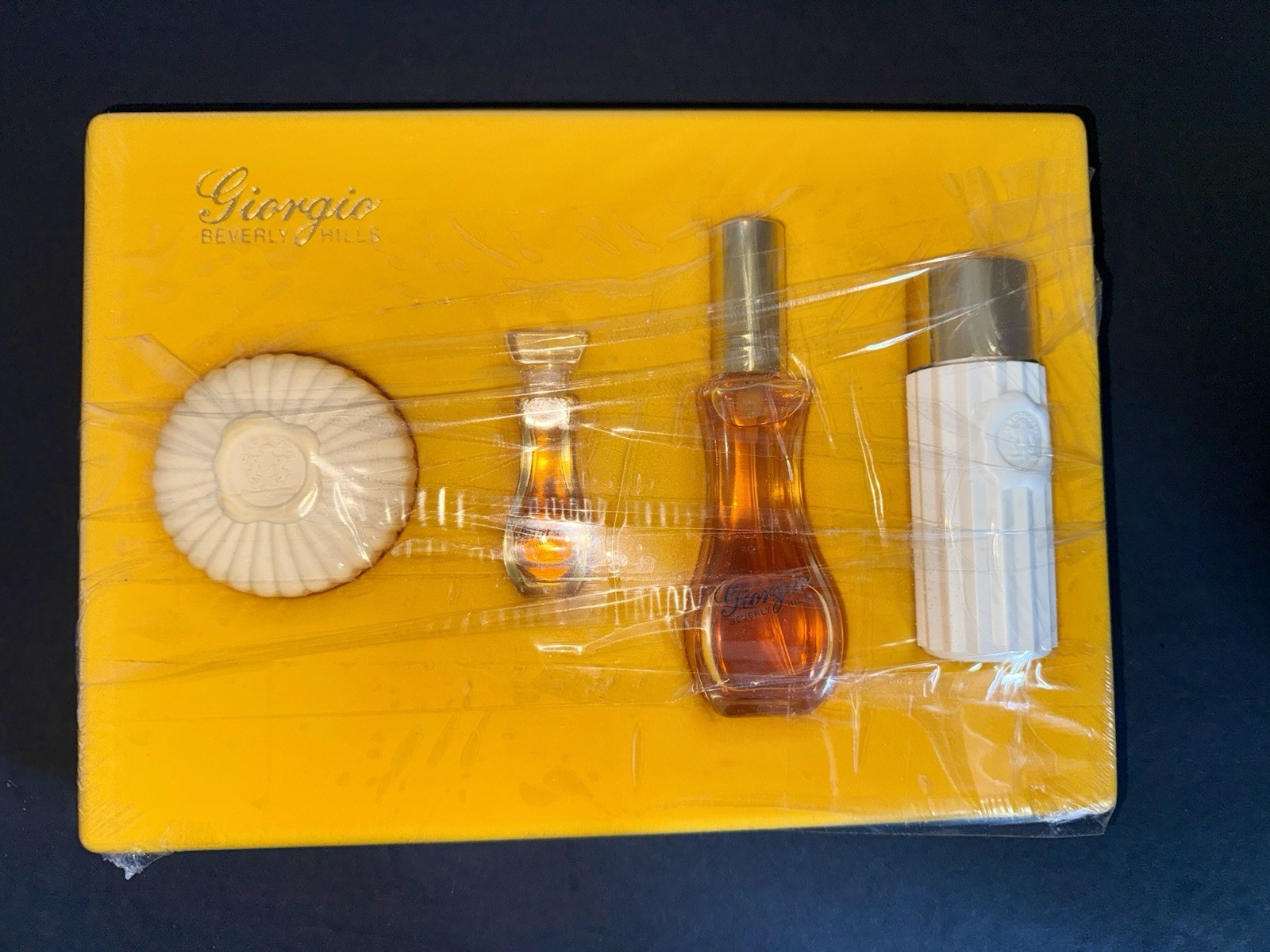 GIORGIO BEVERLY HILLS Extraordinary Perfume Cologne Soap Lotion Gift Set VINTAGE