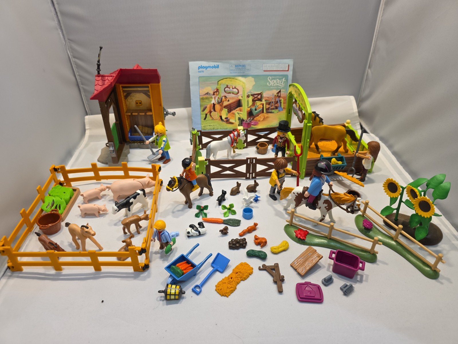 Playmobil 2018 Spirit &Farm Horse Mixed Set Fences Small Animals 7 People