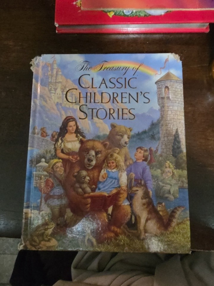 THE TREASURY OF CLASSIC CHILDREN'S STORIES By Armand Eisen - Hardcover EXCELLENT THE TREASURY OF CLASSIC CHILDREN'S STORIES By Armand Eisen - Hardcover EXCELLENT
