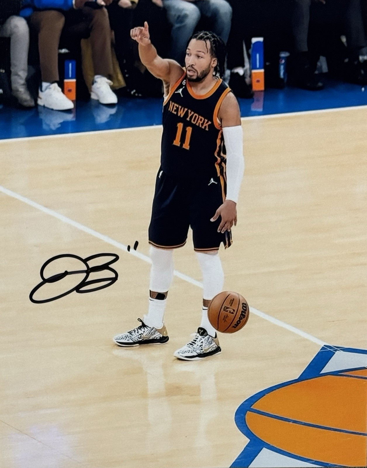 JALEN BRUNSON - NEW YORK KNICKS - Autographed Signed 8x10 Photo w/COA JALEN BRUNSON - NEW YORK KNICKS - Autographed Signed 8x10 Photo w/COA