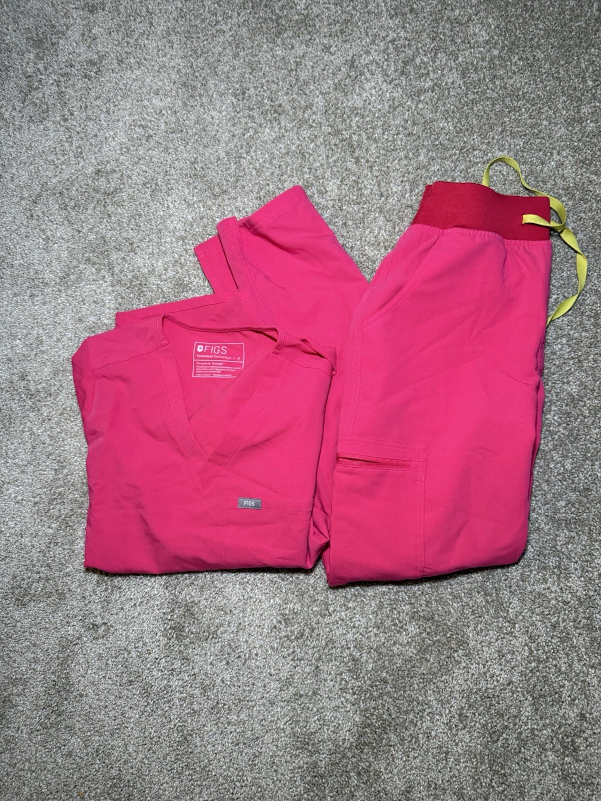 Figs Women\'s Pink Technical Collection Size Small Scrub Top And Bottom