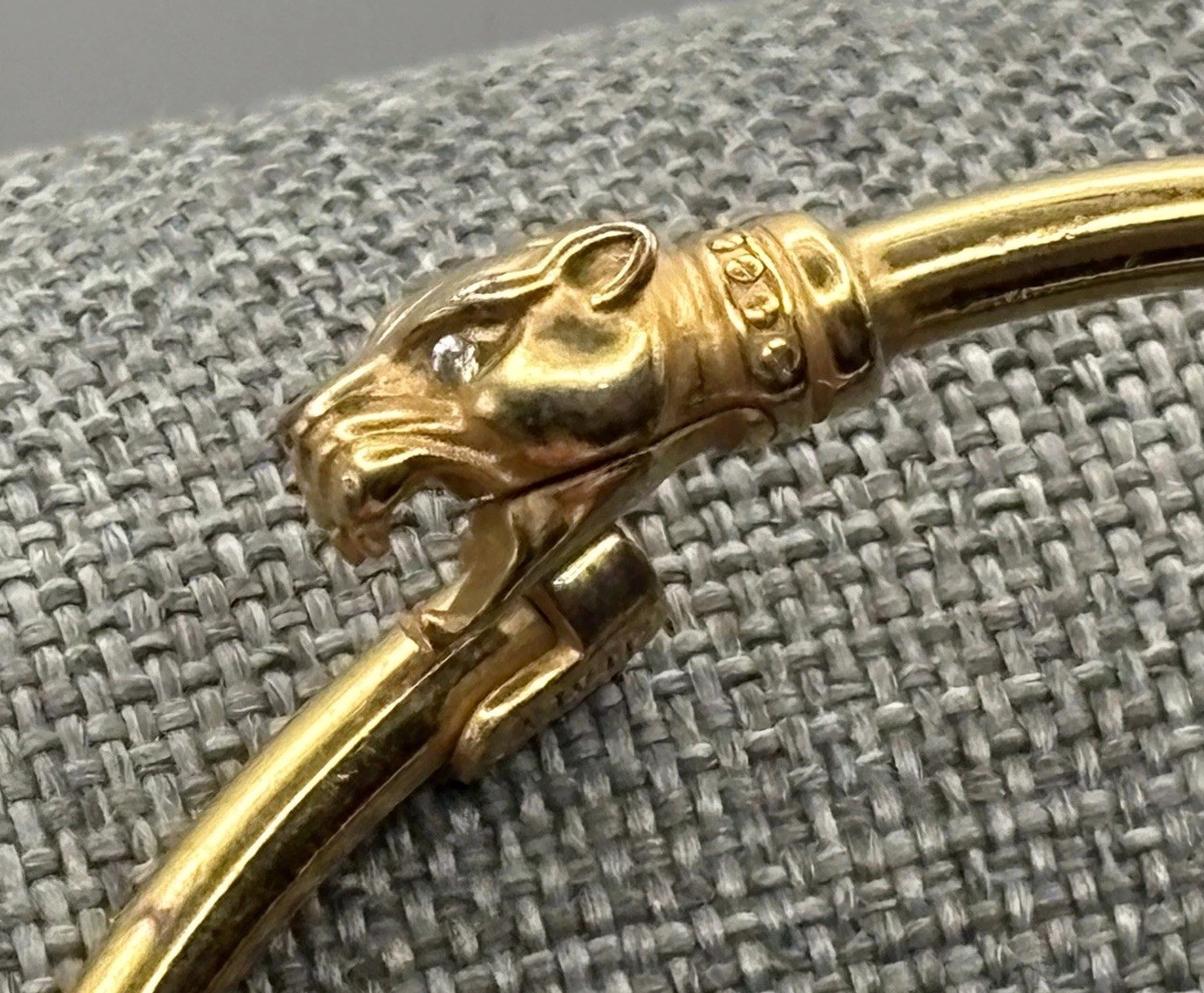 VTG Dyadema Italy Bronze Panther Rhinestone Eyes Bangle Bypass Bracelet 6.75” VTG Dyadema Italy Bronze Panther Rhinestone Eyes Bangle Bypass Bracelet 6.75”