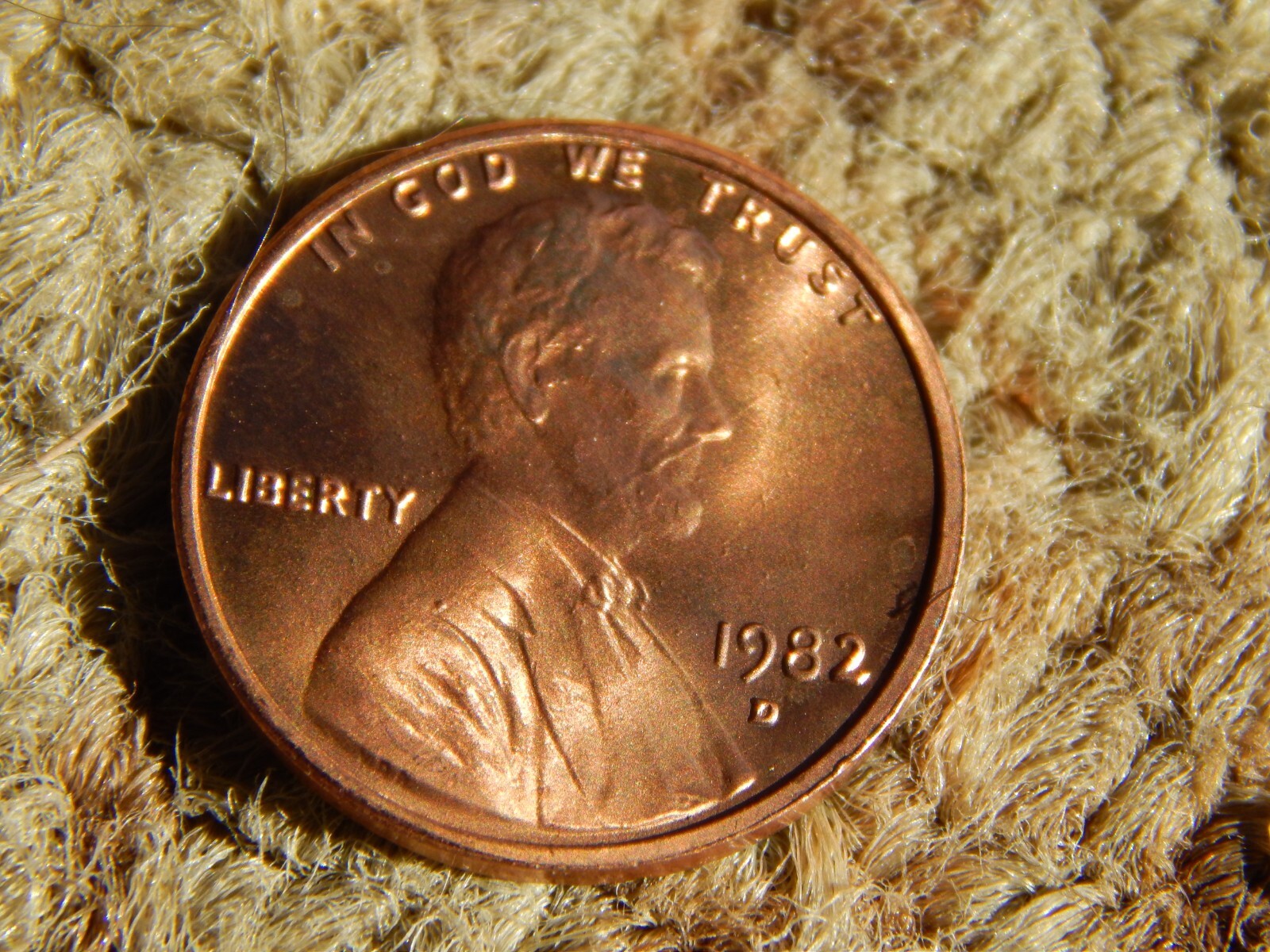 1982 D Lincoln Penny Large Date Copper Coated Zinc w Mint Error