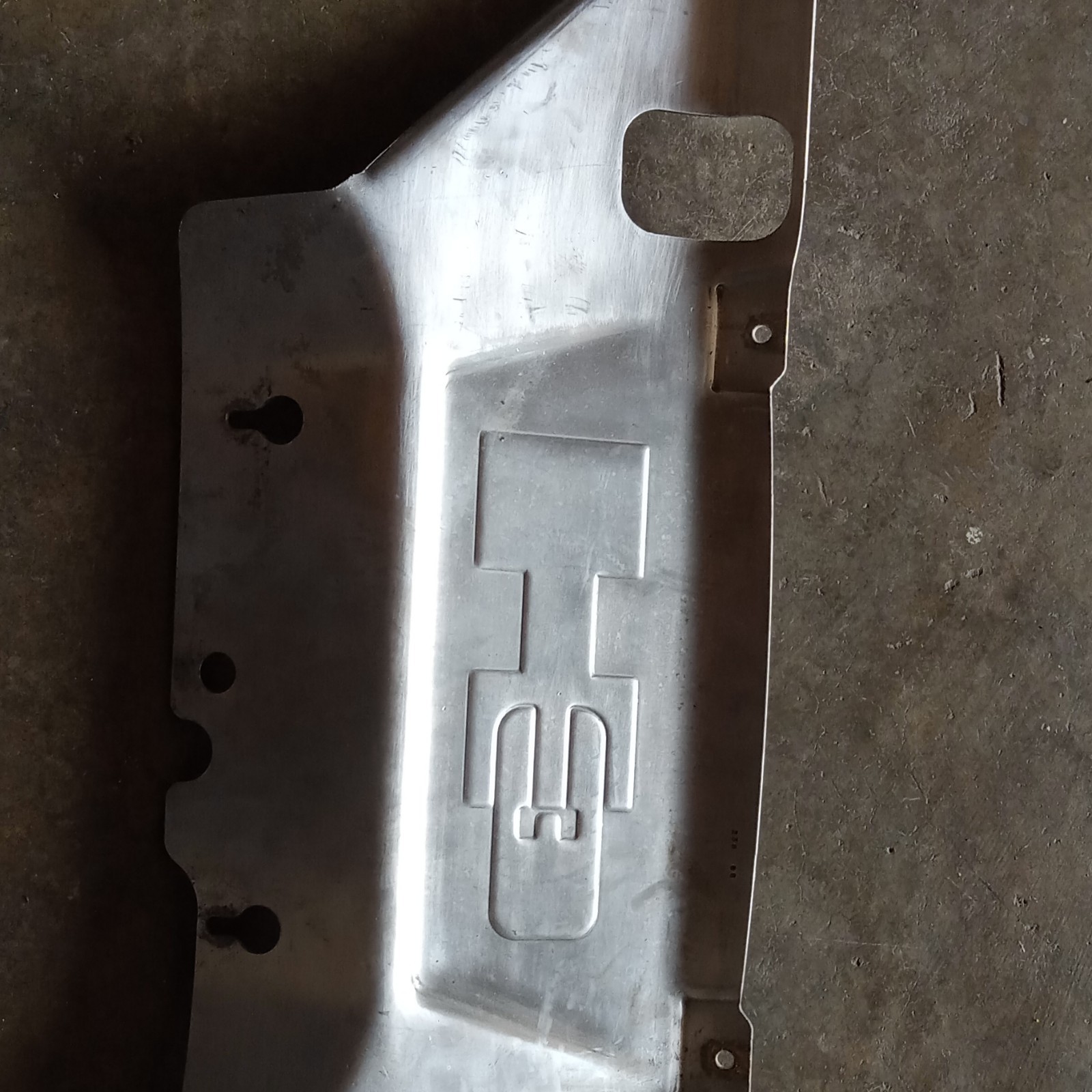 2006-2010 HUMMER H3 UNDER ENGINE SPLASH GUARD SHIELD COVER 15819134