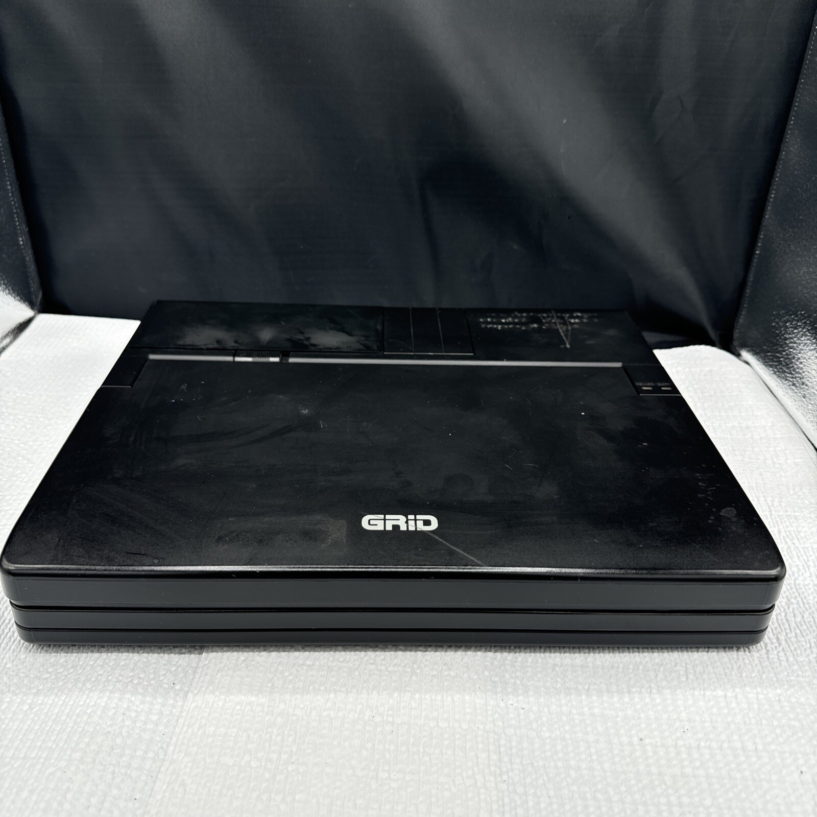 Vintage GRiD Model 1755 Laptop Computer No Power Supply Untested Bad Display Vintage GRiD Model 1755 Laptop Computer No Power Supply Untested Bad Display