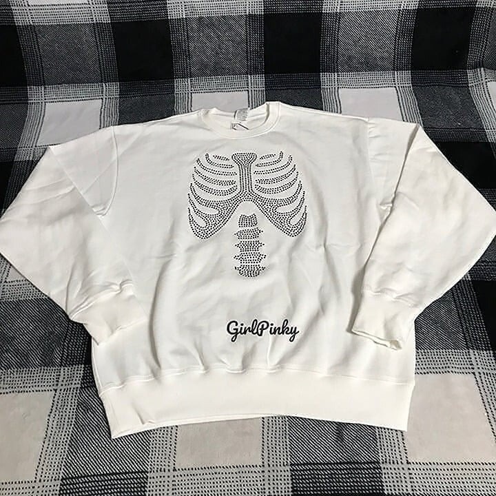 VS PINK BLING HALLOWEEN SWEATSHIRT WHITE & BLACK SKELETON RHINESTONE XS & S VS PINK BLING HALLOWEEN SWEATSHIRT WHITE & BLACK SKELETON RHINESTONE XS & S