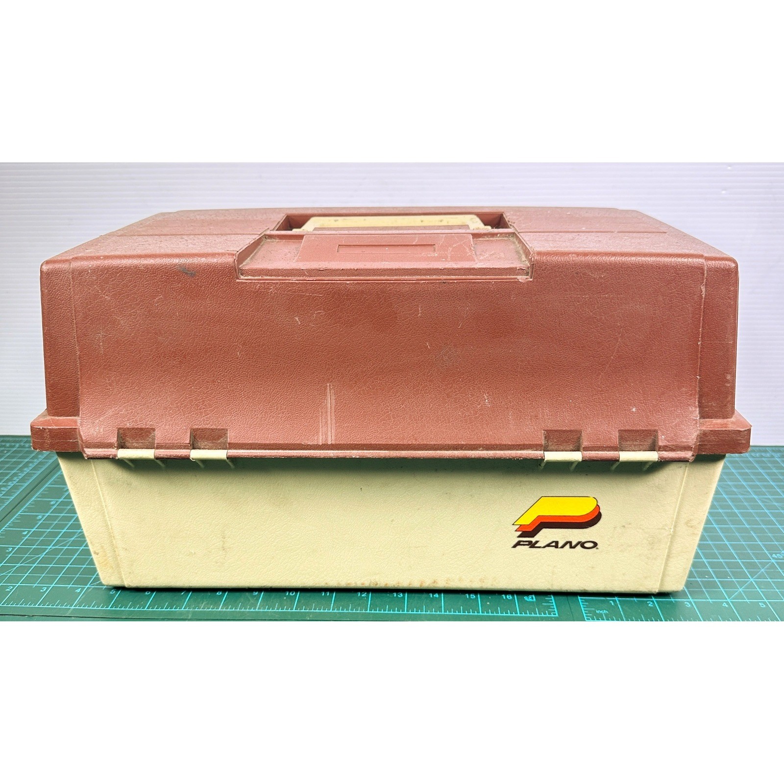 Vintage PLANO 8606 6-Tray Hip Roof Tackle Box Double Sided Maroon Cream USA