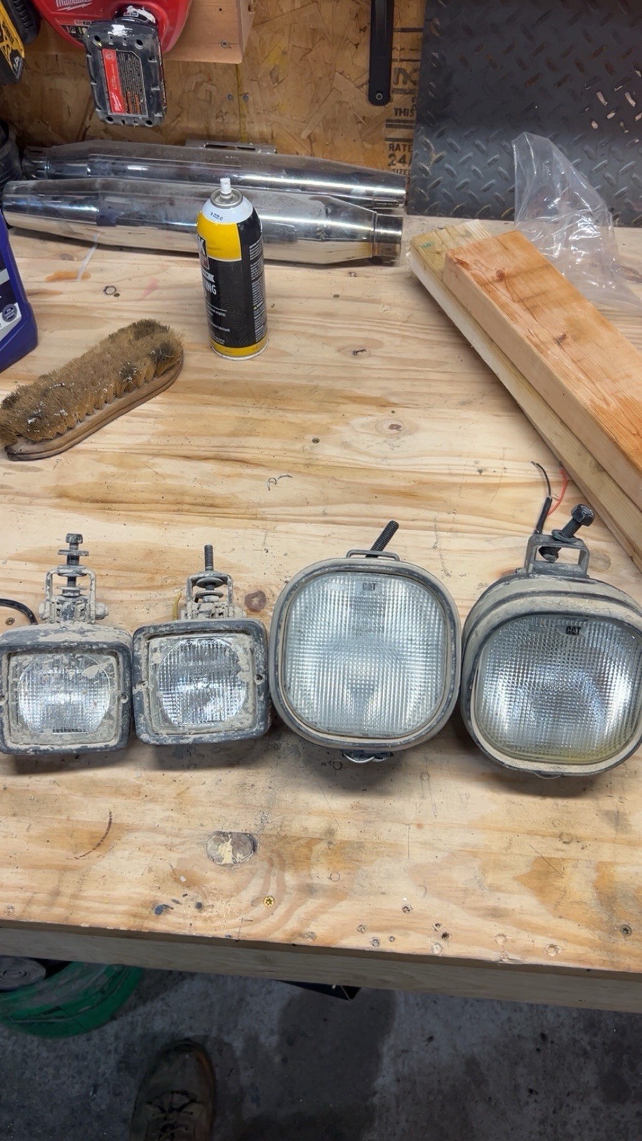 Caterpillar D8 Oem Lights