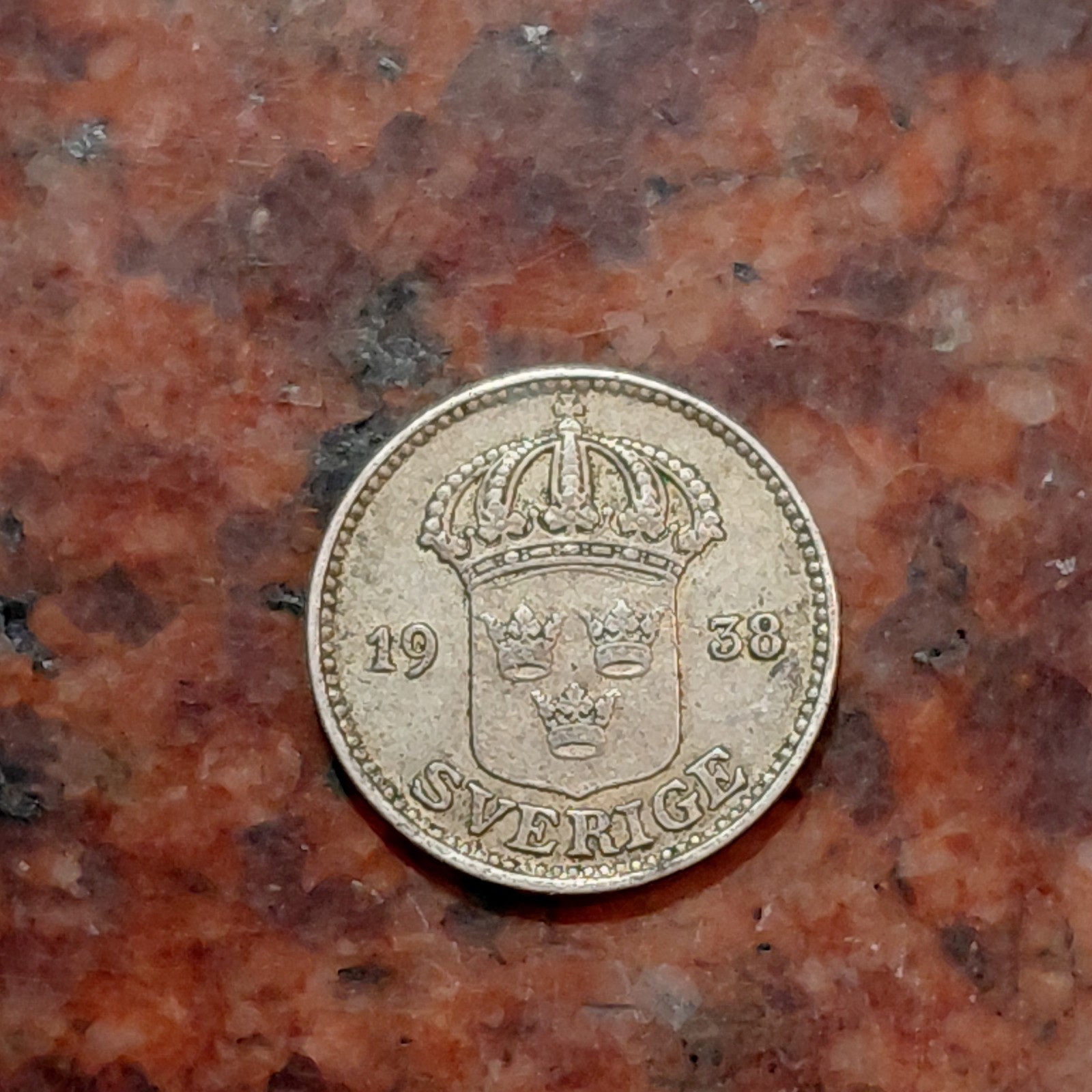 1938 SWEDEN 25 ORE COIN .600 SILVER - #B9046