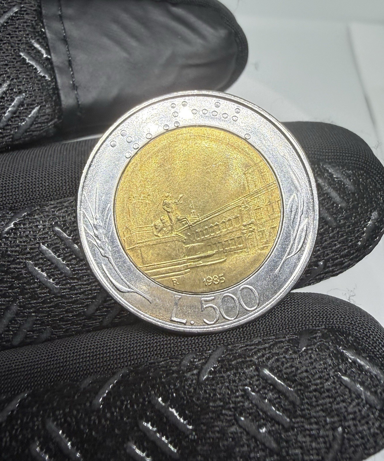 Italy 500 Lire Coin 1983-1989 Bimetallic Random Year Italian Republic VF-AU Cond