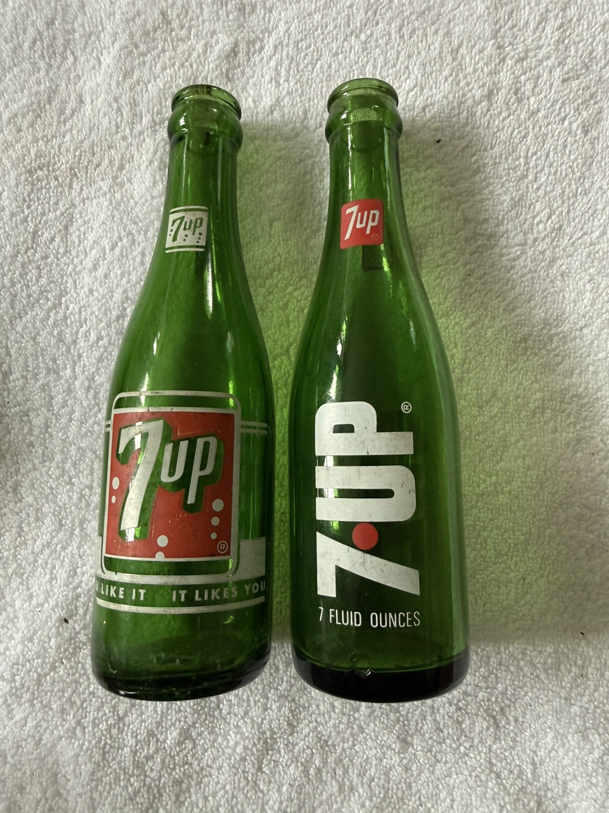 Lot of 2: 7 Up 7UP Green Bottles - 7 ounces - Louisville Lexington KY