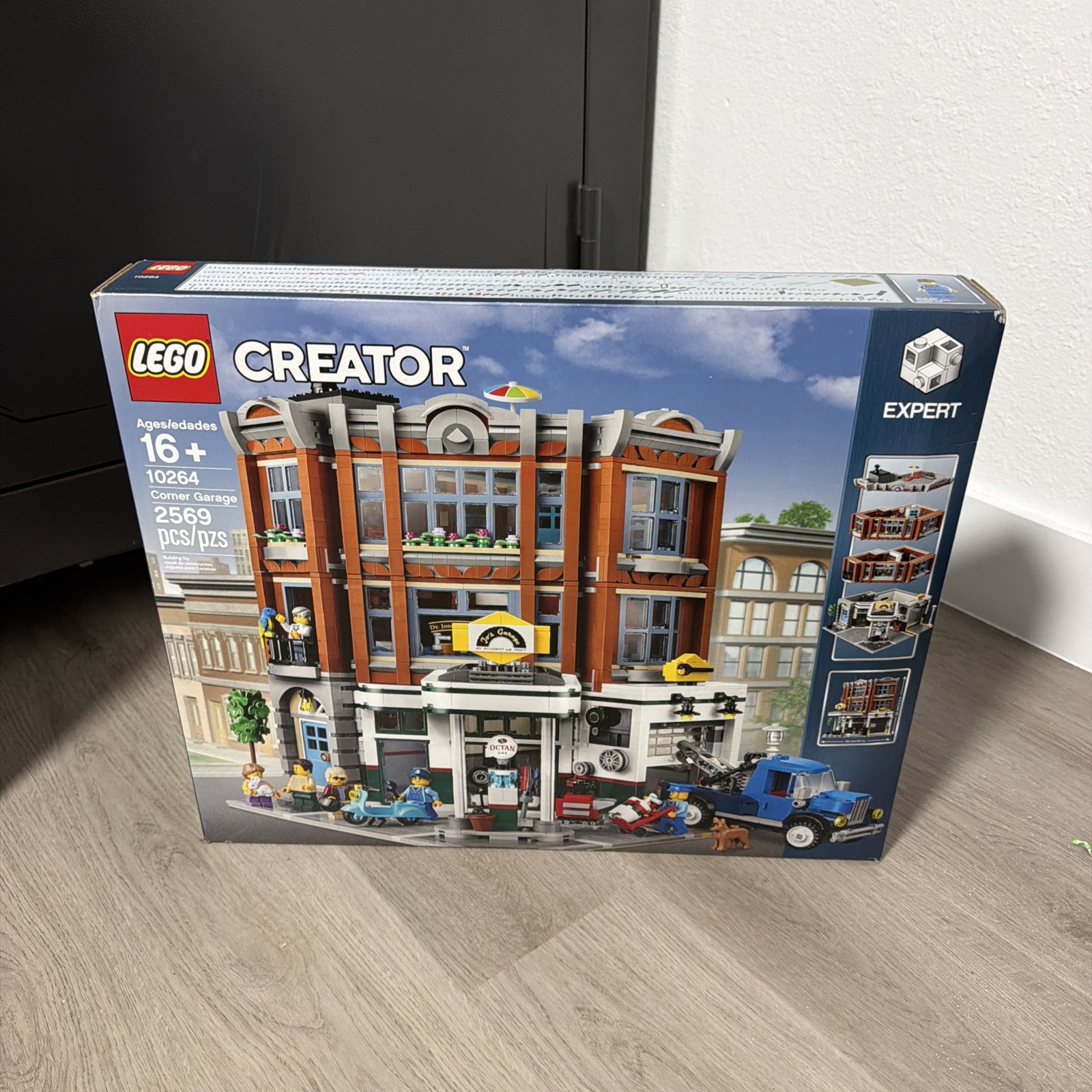 LEGO Creator Expert Corner Garage 10264 Brand New Sealed Box Retired