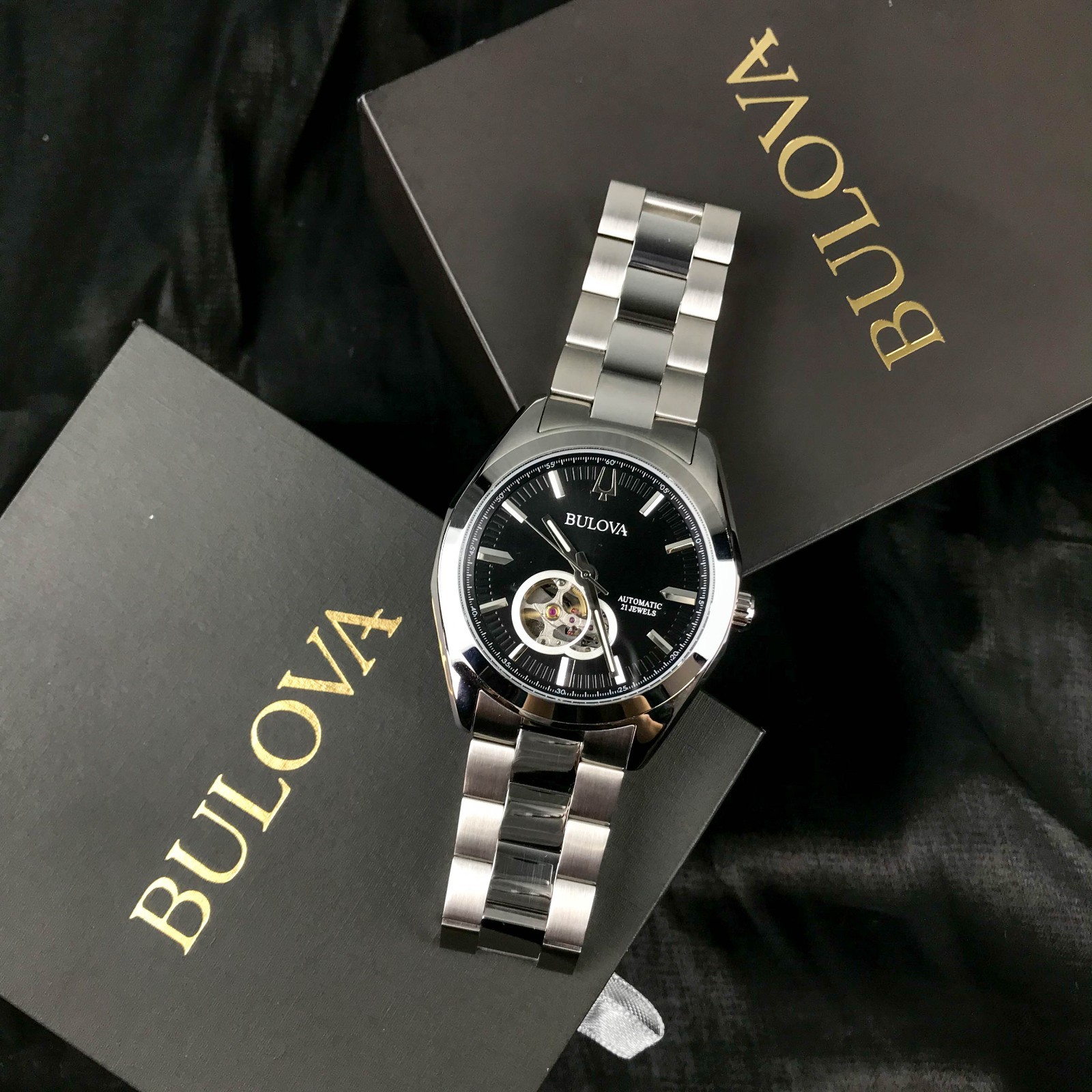 Bulova 96A270 Suveyor Automatic White Dial Stainless Steel Men\'s Wristwatch NEW