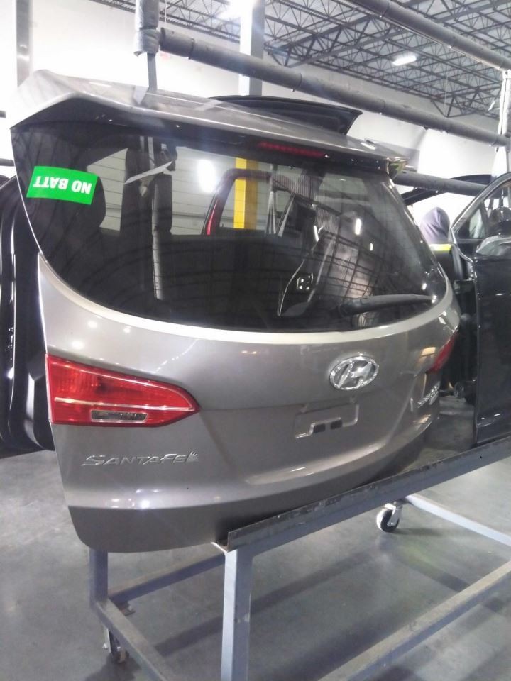 Trunk/Hatch/Tailgate SWB Sport With Rear View Camera Fits 13-14 SANTA FE 636381 Trunk/Hatch/Tailgate SWB Sport With Rear View Camera Fits 13-14 SANTA FE 636381