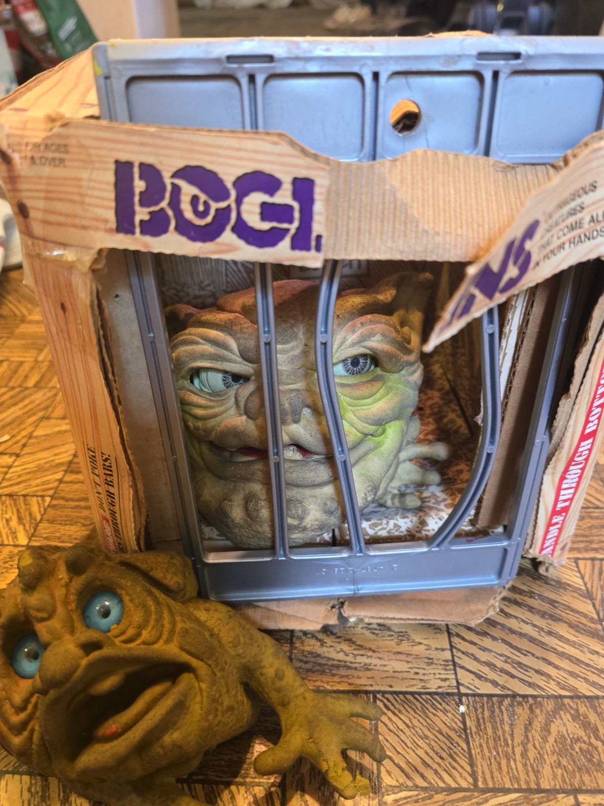 BOGLINS  DROOL + SQUIDGE VINTAGE 1987 MATTEL HAND PUPPET MONSTER BOX CAGE RARE