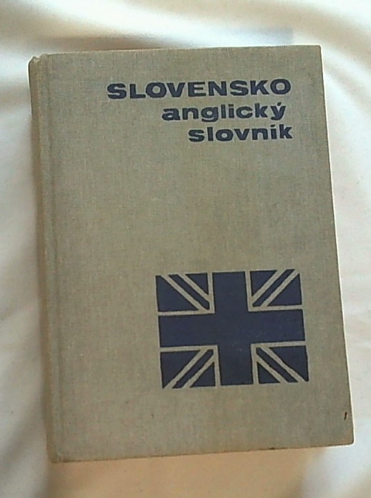 Slovensko anglicky slovnik (Slovak - English Dictionary) 1989 Hard Cover Vintage