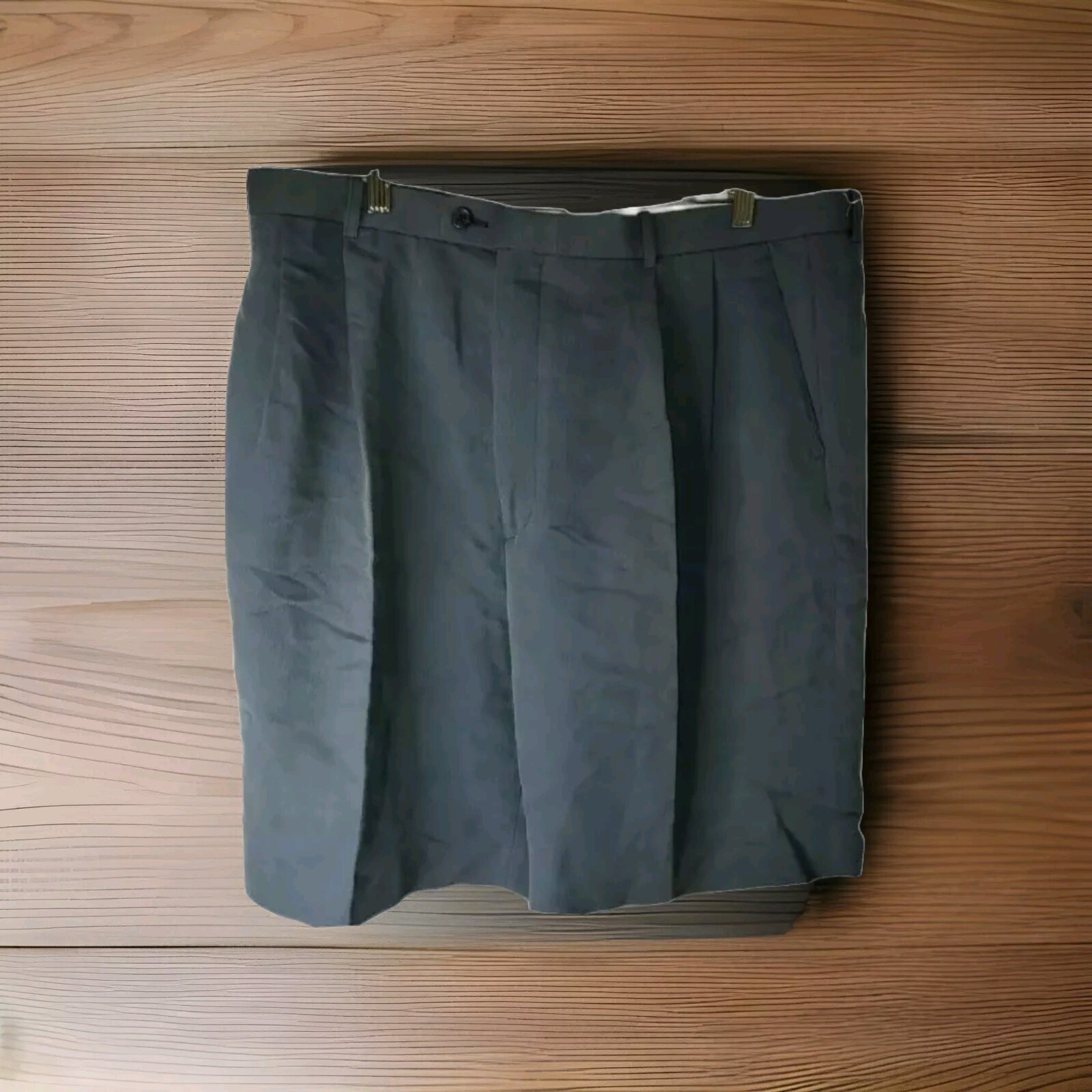 NWT Greg Peters Golf men’s pleated short sz 40 Rayon/Microfiber NWT Greg Peters Golf men’s pleated short sz 40 Rayon/Microfiber