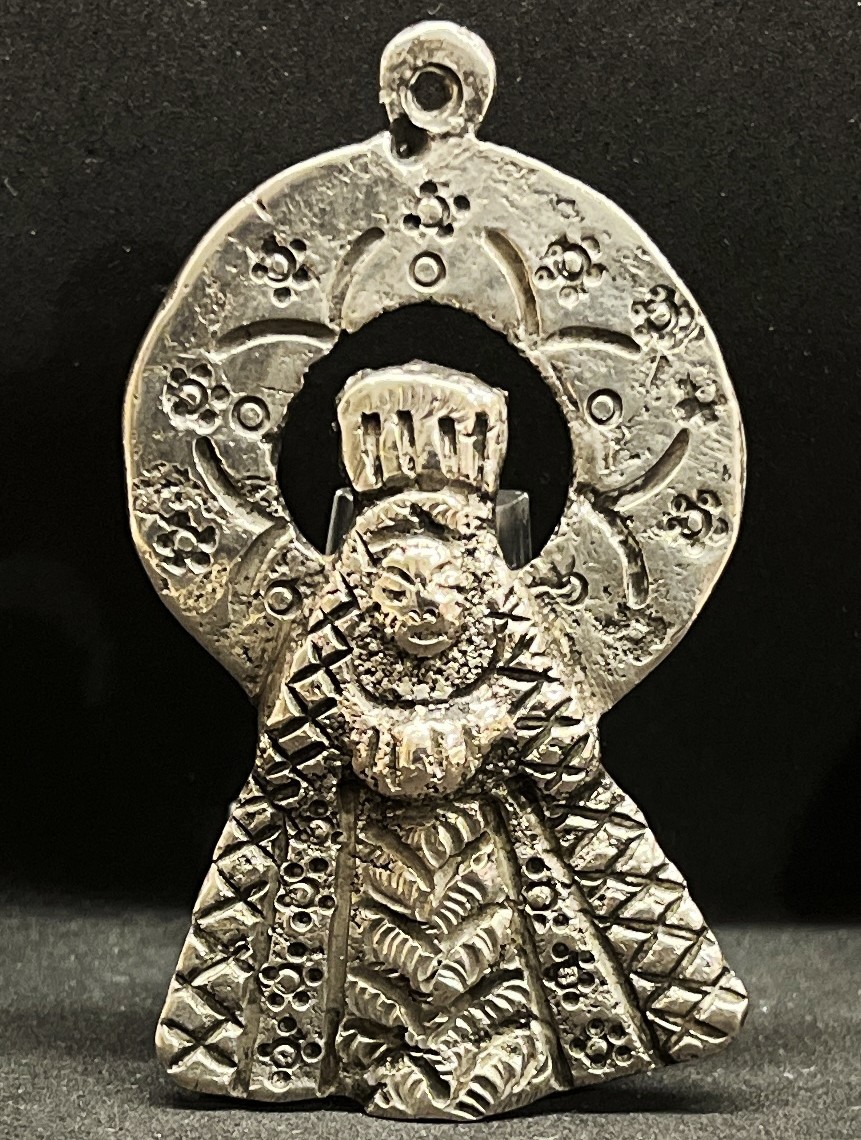Spain antique Virgin design Artisanal Made probably silver 31 g. medal pendant