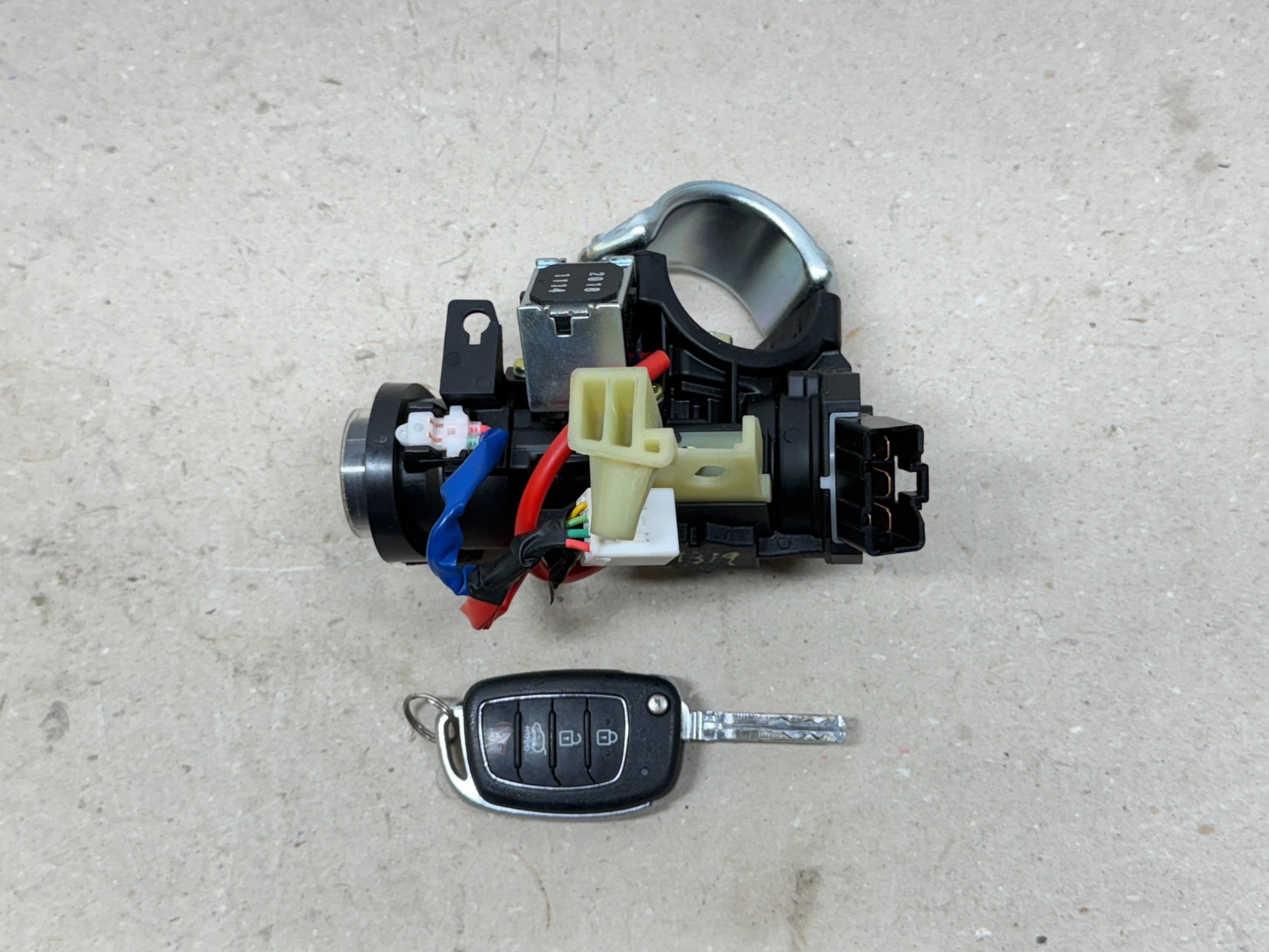 2019-2021 HYUNDAI TUCSON IGNITION SWITCH LOCK CYLINDER W/ KEY OEM 2019-2021 HYUNDAI TUCSON IGNITION SWITCH LOCK CYLINDER W/ KEY OEM