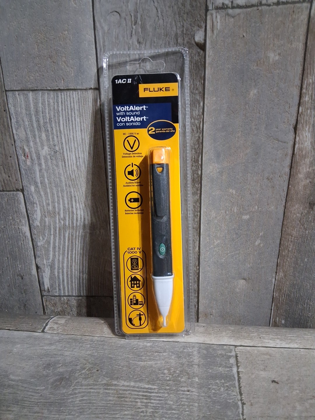New Fluke 1AC II VoltAlert w/ Sound Non-Contact Voltage Tester Pen New Fluke 1AC II VoltAlert w/ Sound Non-Contact Voltage Tester Pen