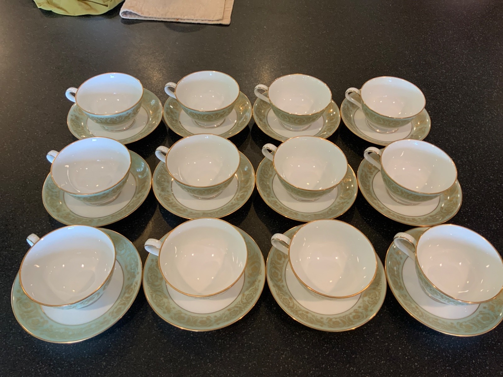 NORITAKE VISCOUNT SET OF 12 CUPS & SAUCERS GOLD TRIM NEAR PERFECT CONDITION