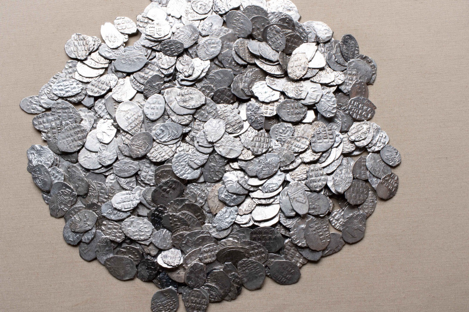 RUSSIA PITER I the GREAT (1696-1725) lot 25 silver wire coins