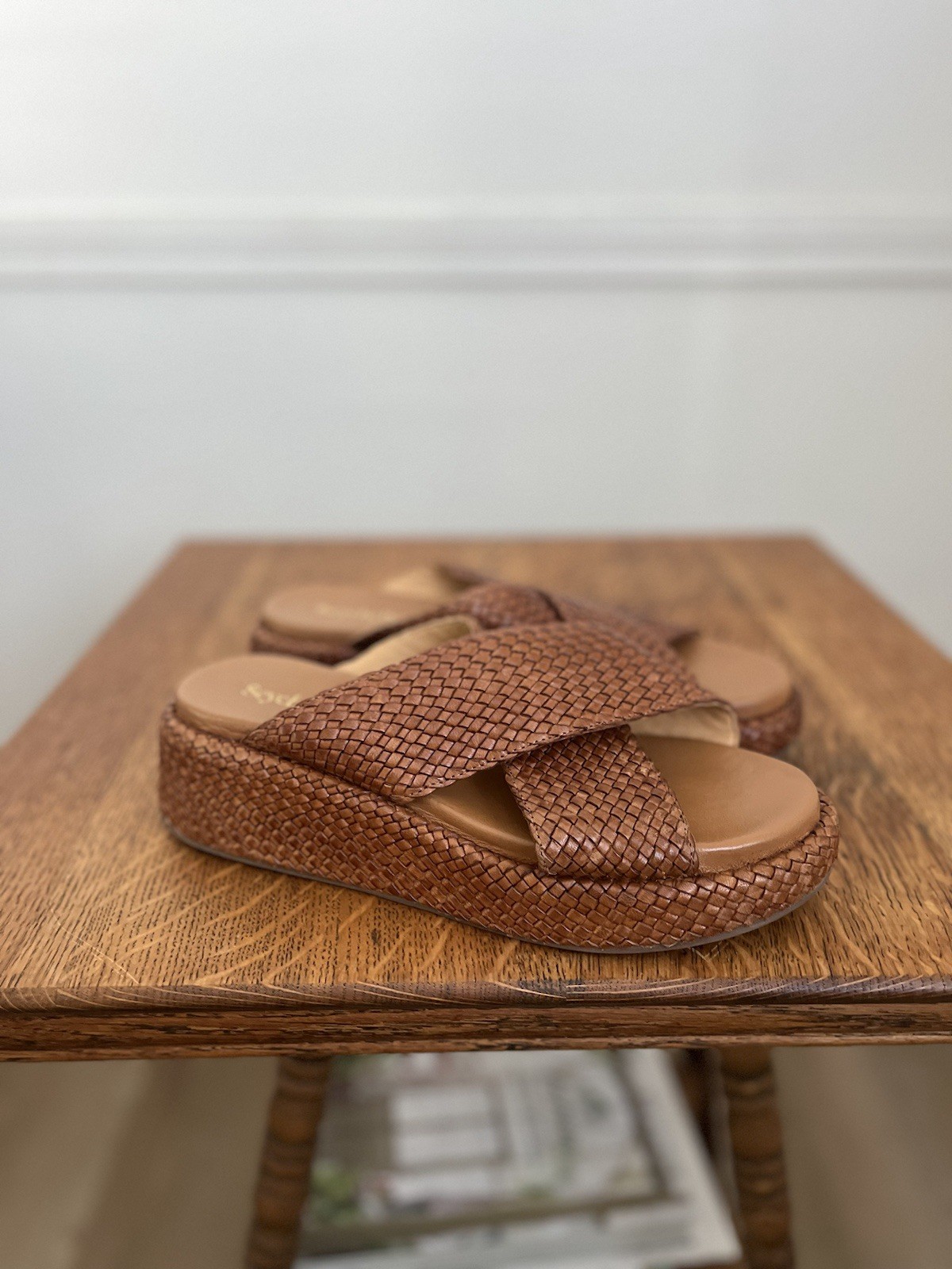 Women Seychelles Key West woven Sandal Tan sz 8 - 8.5 - Excellent