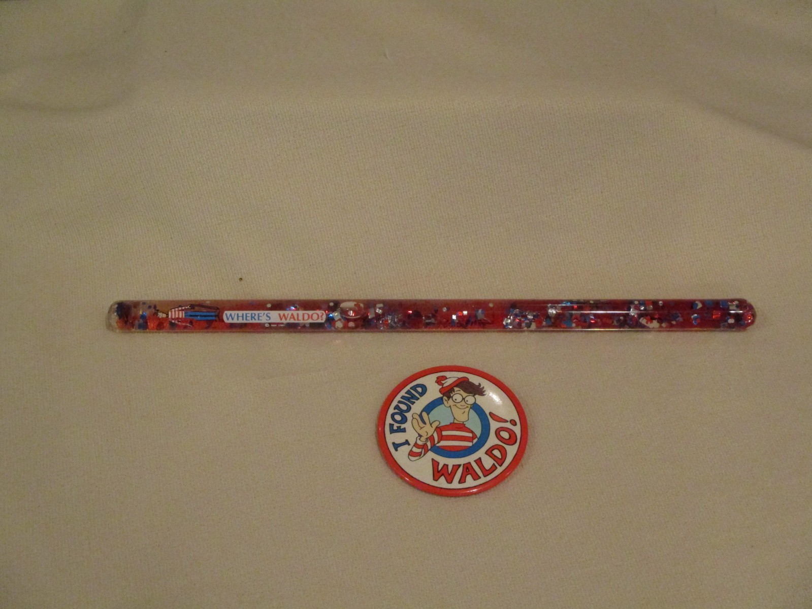 Vintage 1991 Where’s Waldo Red White Blue Glitter  Wonder Tube Wand Stick