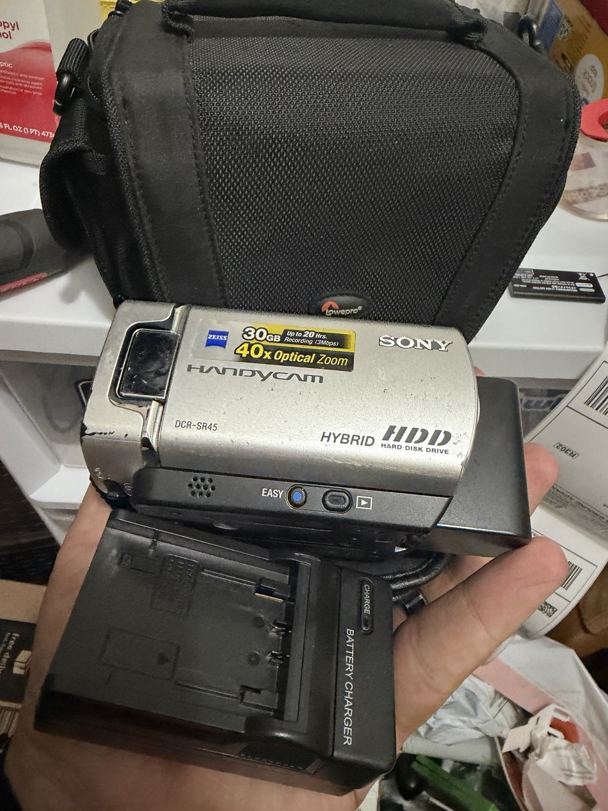 Sony DCR-SR45 Handycam Camcorder - Black/Silver Tested Working With Charger Sony DCR-SR45 Handycam Camcorder - Black/Silver Tested Working With Charger