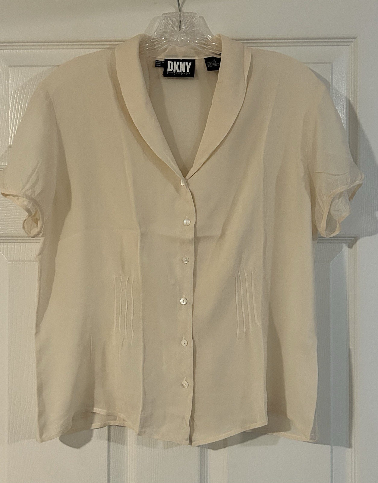 DKNY Women’s Beige 100% Silk Sheer Collared Button-Up Blouse 12 DKNY Women’s Beige 100% Silk Sheer Collared Button-Up Blouse 12