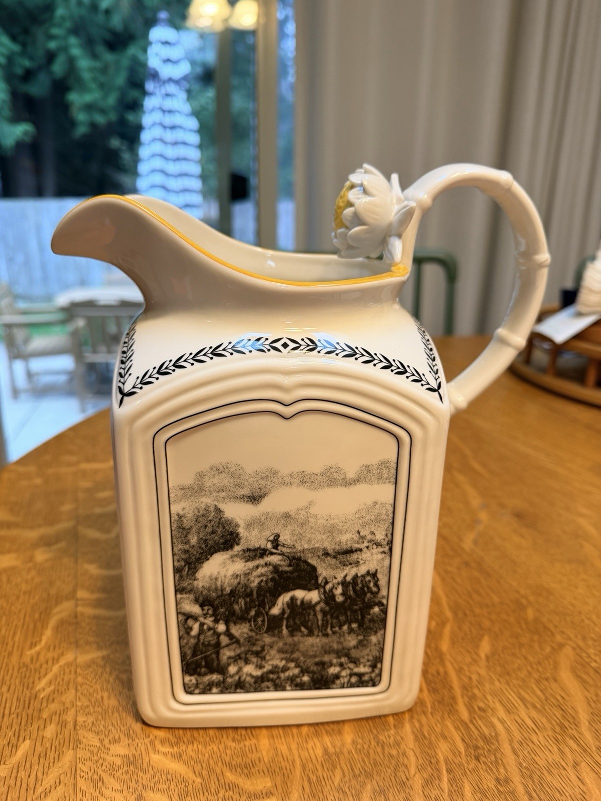 Villeroy & Boch HUGE Audun Ferme 84 Oz Pitcher 