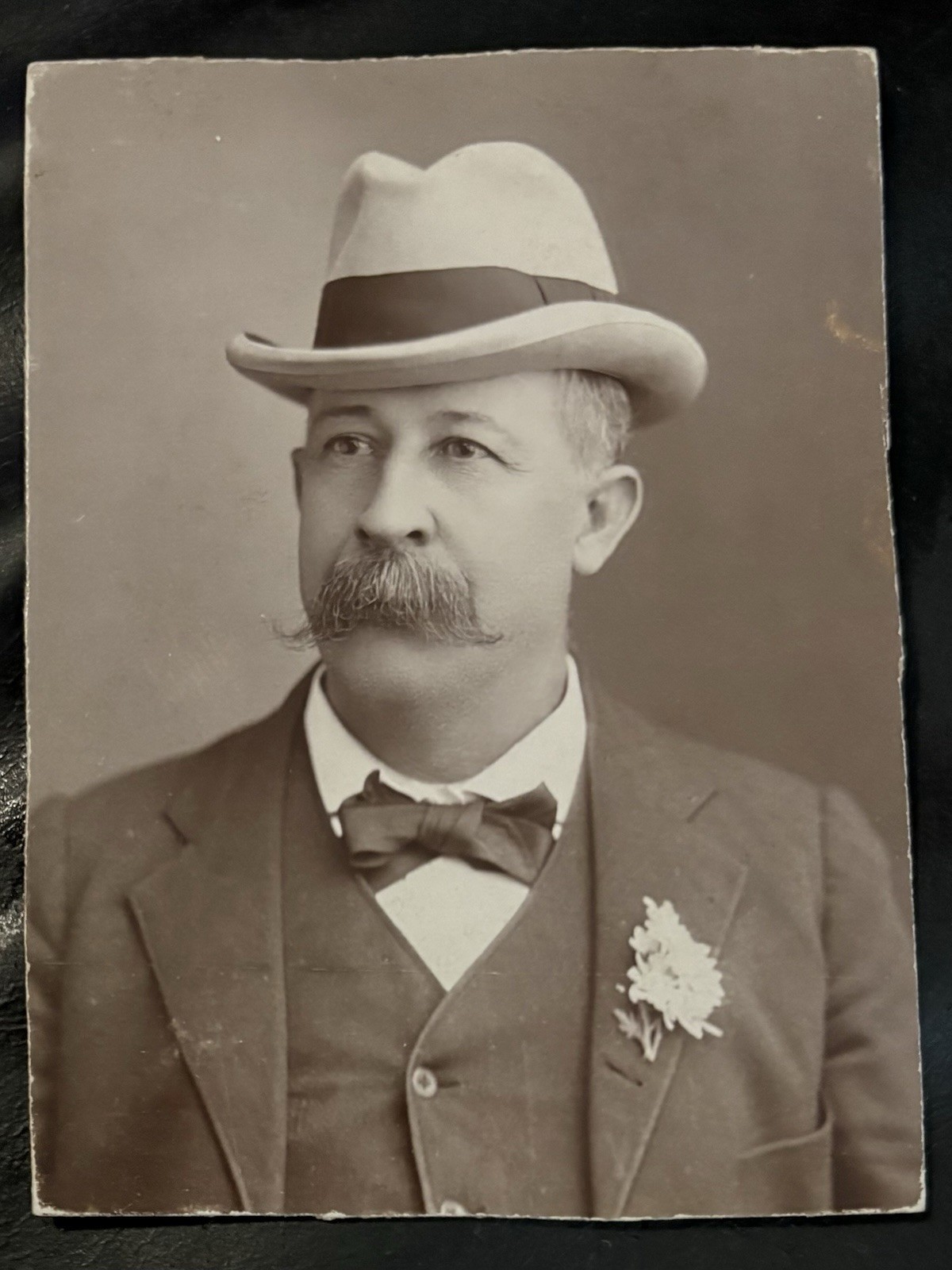 1890s-1900s Baseball HOF Cincinnati Reds Buck Ewing Newark Ohio Cabinet Card 1890s-1900s Baseball HOF Cincinnati Reds Buck Ewing Newark Ohio Cabinet Card