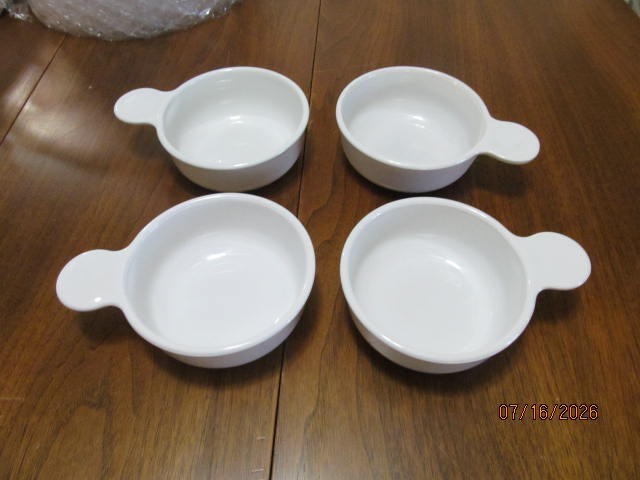 Corning Ware Grab it Bowls  LOT OF 4 Chili Soup P-150 -B -White VTG