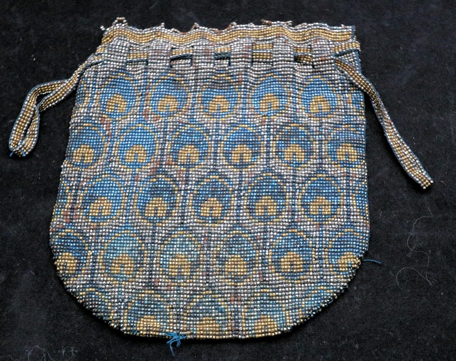 Early 20th-Century Direct-Woven Steel Bead Reticule Blue/Gold Peacock-Eye Design