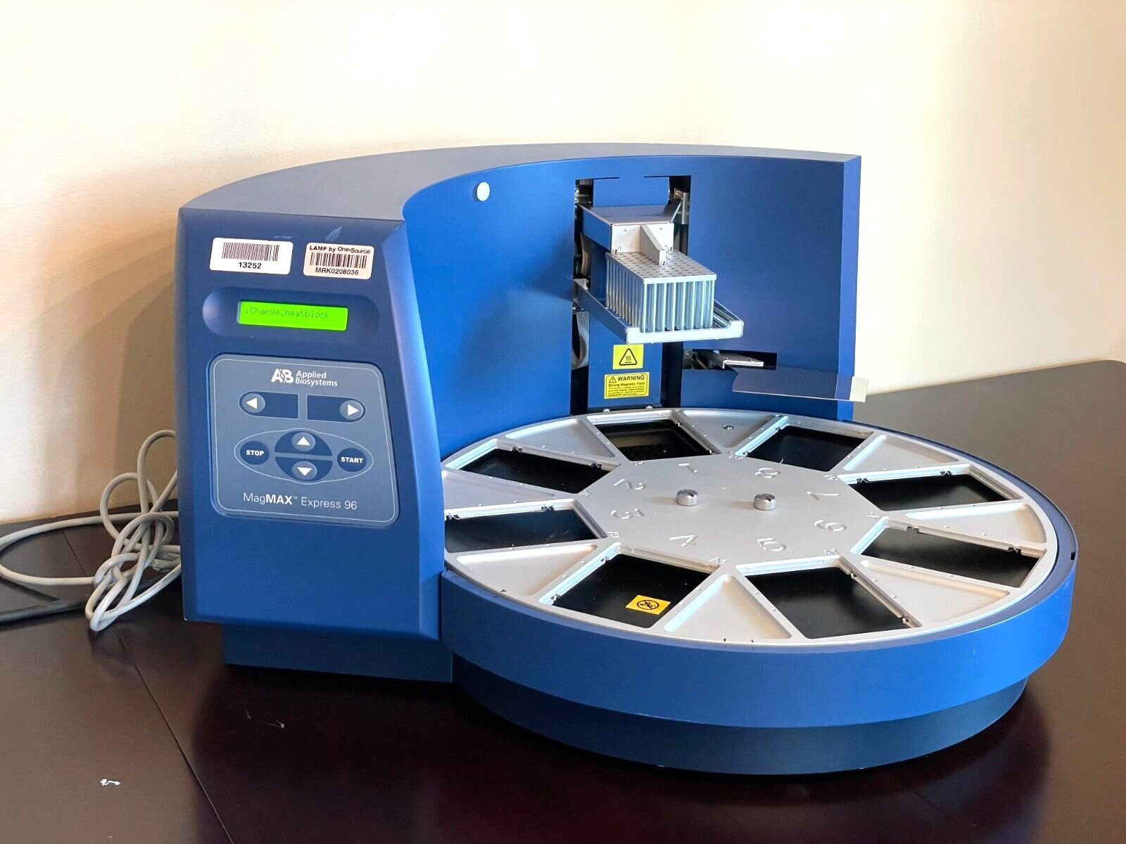 Applied Biosystems MegMAX Express 96 Particle Processor, Type 710 System