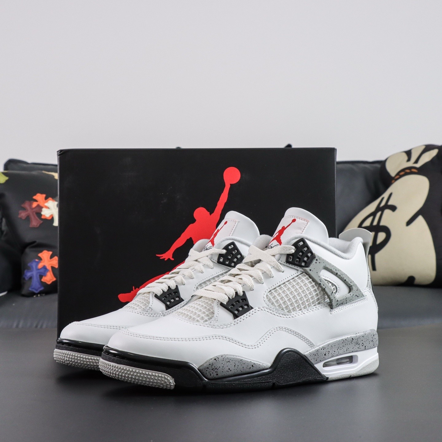 Jordan 4 retro white cement Men\'s Retro Mid Top Basketball Shoes