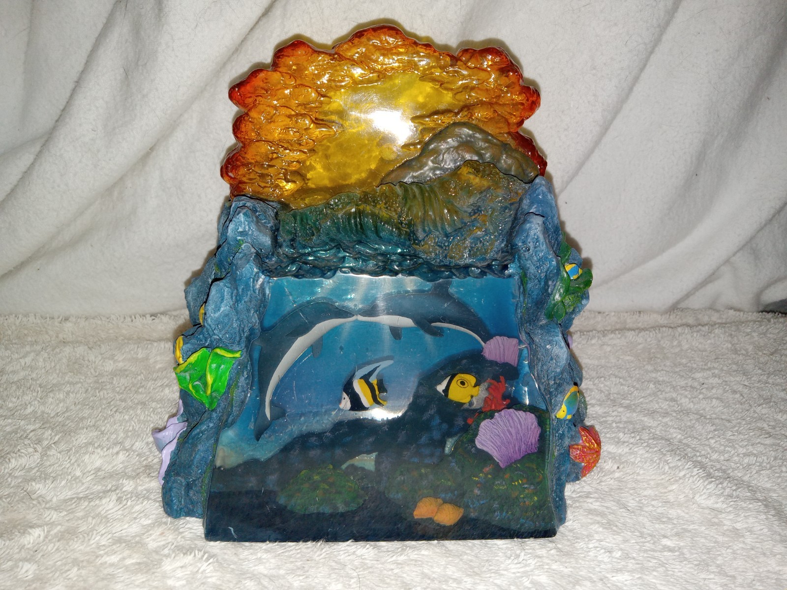 Dakin Wyland Galleries KISSING DOLPHINS Acrylic Ocean Sculpture 6.5 Dakin Wyland Galleries KISSING DOLPHINS Acrylic Ocean Sculpture 6.5