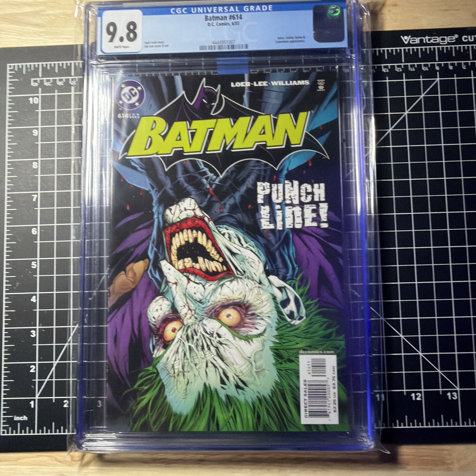 Batman #614 (DC Comics June 2003) CGC 9.8 Jim lee joker Batman #614 (DC Comics June 2003) CGC 9.8 Jim lee joker