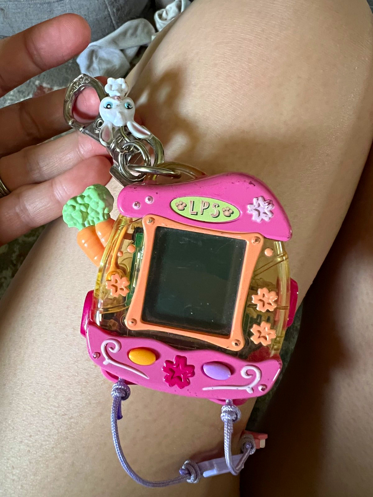 Hasbro Littlest Pet Shop LPS Electronic Virtual Pet Keychain Bunny 2006 Works