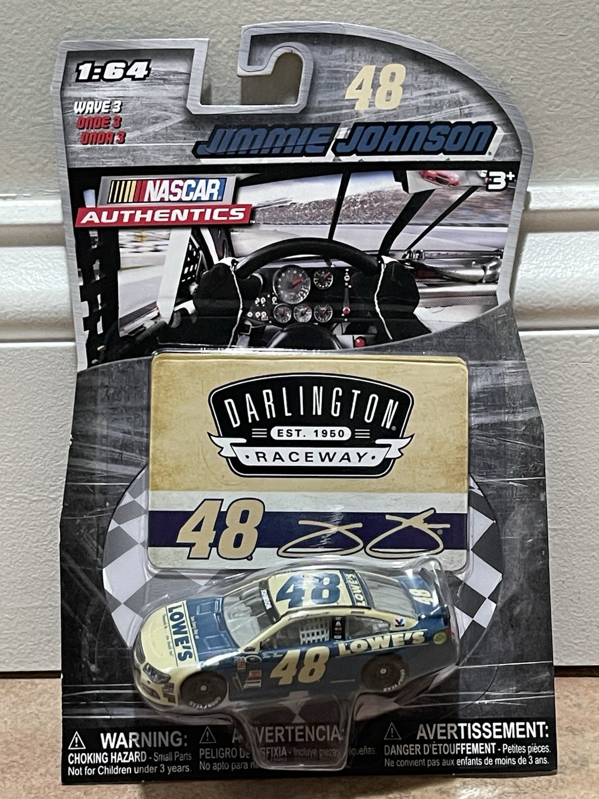 2015 Jimmie Johnson Lowes Darlington Throwback Hendrick NASCAR Authentics 1/64