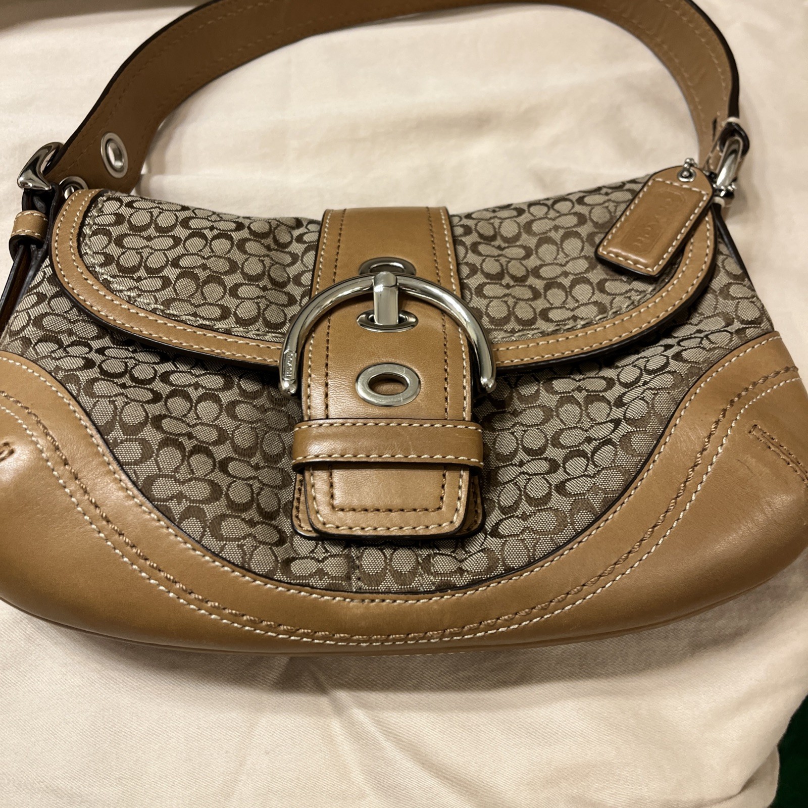 Vintage Coach Soho Signature C Buckle Leather Shoulder Bag Y2K F10925