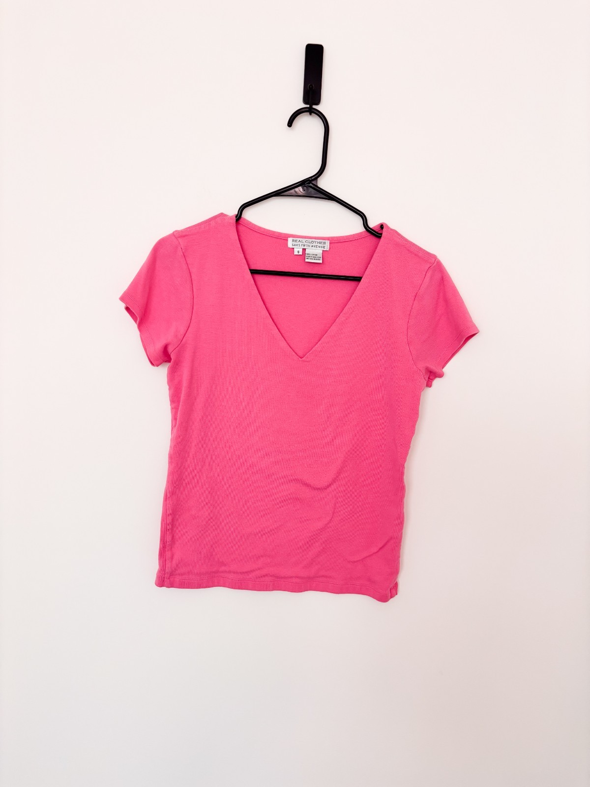 Vintage Real Clothes Saks Fifth Avenue Pink V Neck T Shirt Small 100% Cotton