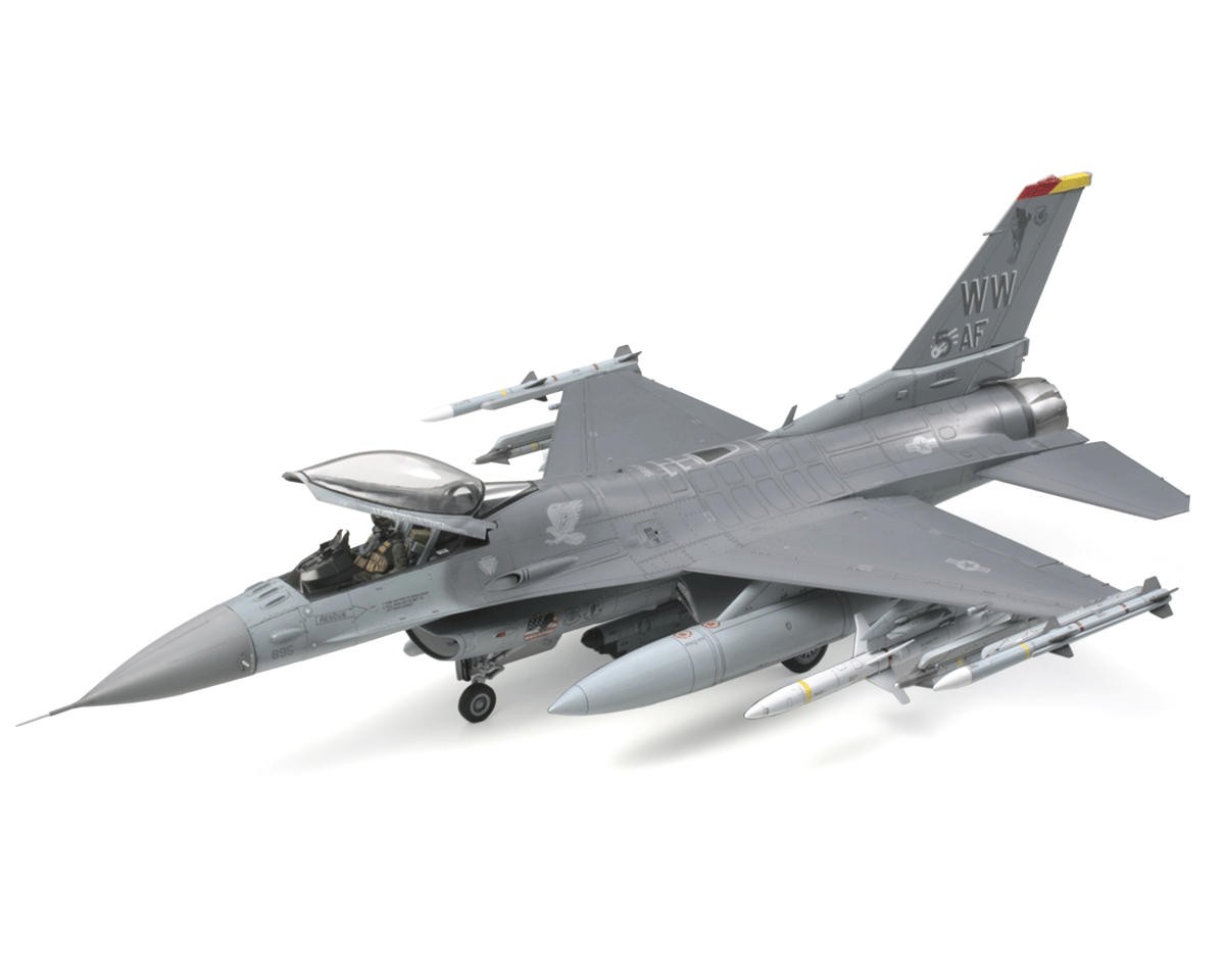 Tamiya 1/48 Lockheed Martin F-16CJ Model Kit [TAM61098]